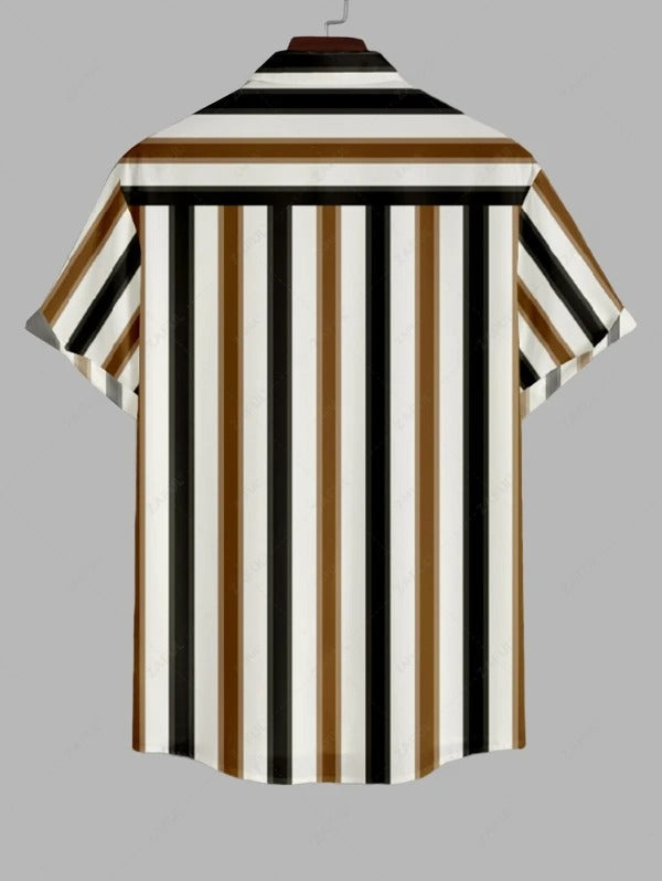 Das Rowan Blackwell – Gestreifte Button-Up-Hemd & Unifarbene Shorts in Dunkelkaffee