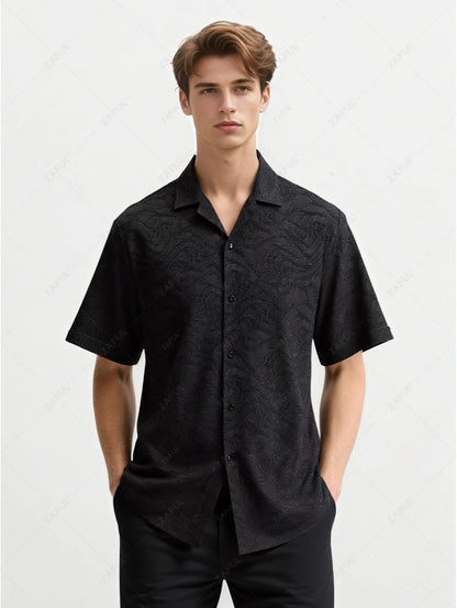 Das Dorian Vale – Jacquard Camp Collar Hemd & Jogginghose in Schwarz