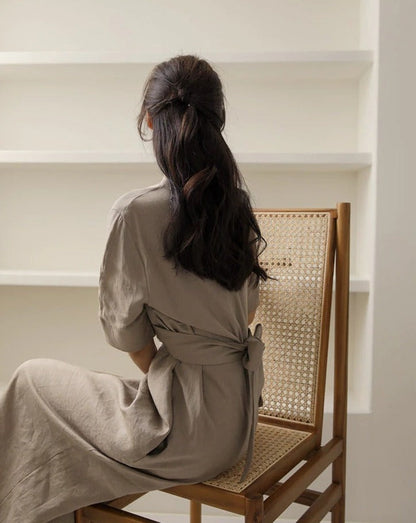 Zaria - Unregelmäßiges Kleid aus Leinen in Khaki