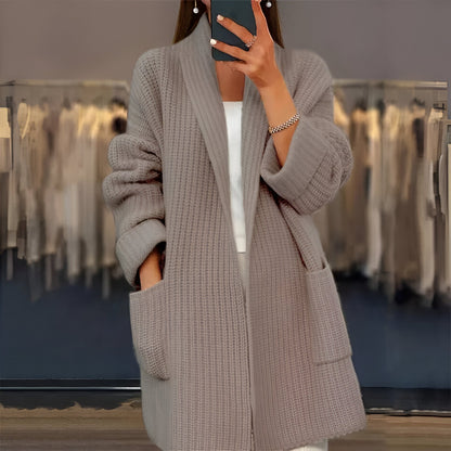 EMERY I LÄSSIGE STRICKJACKE