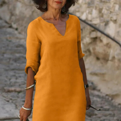 LENIA I LÄSSIGES LEINENKLEID